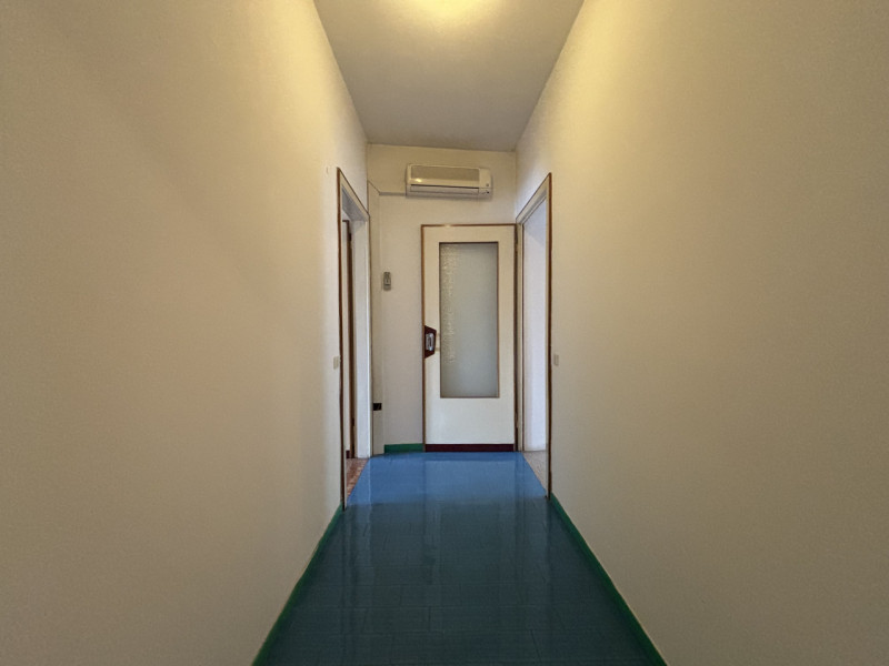 Se stai cercando una casa con tanto potenziale in una zona strategica di Creazzo, questa potrebbe...