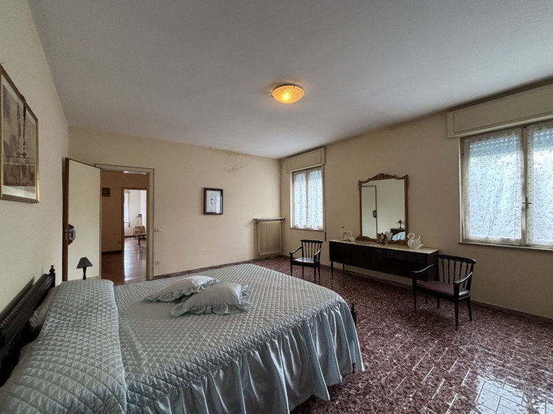 Se stai cercando una casa con tanto potenziale in una zona strategica di Creazzo, questa potrebbe...