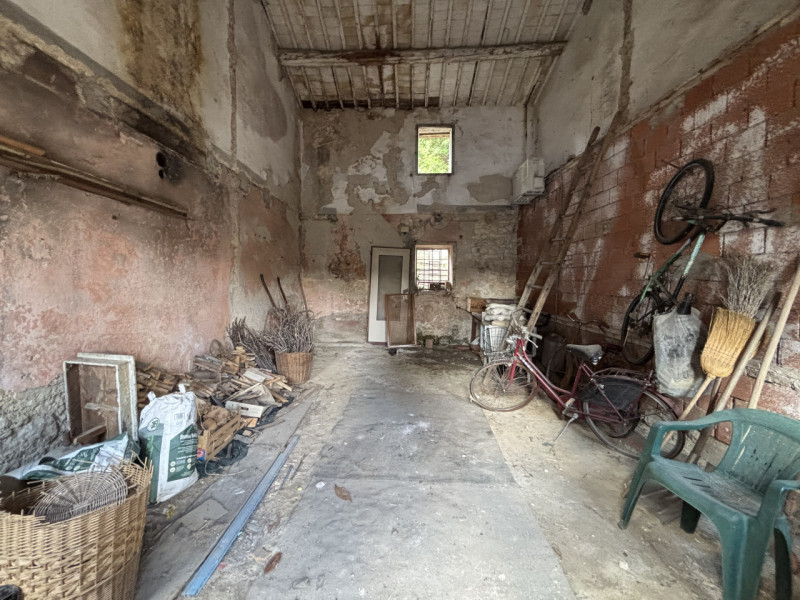 Se stai cercando una casa con tanto potenziale in una zona strategica di Creazzo, questa potrebbe...