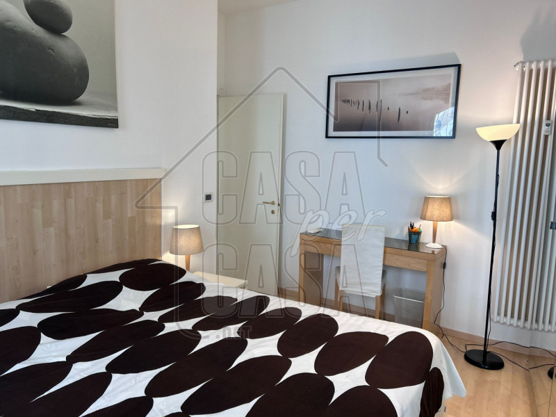 Scopri questo  appartamento trilocale nel cuore di Santa Sofia, una delle zone più ricercate e vi...