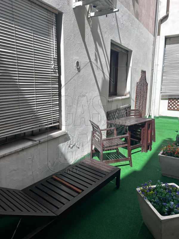 Scopri questo  appartamento trilocale nel cuore di Santa Sofia, una delle zone più ricercate e vi...