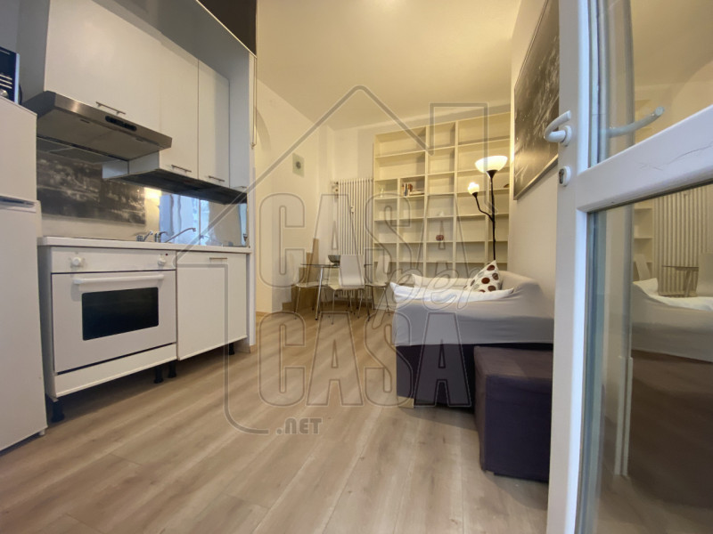 Scopri questo  appartamento trilocale nel cuore di Santa Sofia, una delle zone più ricercate e vi...