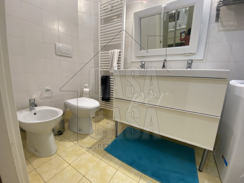 Scopri questo  appartamento trilocale nel cuore di Santa Sofia, una delle zone più ricercate e vi...