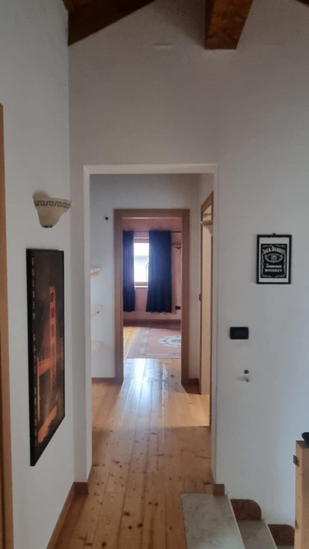 RIF: FR019 ASIAGO - VICENZA Proponiamo in vendita casa singola con giardino disposta su tre livel...