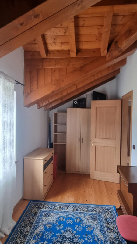 RIF: FR019 ASIAGO - VICENZA Proponiamo in vendita casa singola con giardino disposta su tre livel...