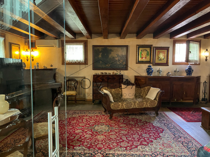 TREVISO - SANTA MARIA DEL ROVERE

RIFERIMENTO: TV26

L’agenzia Roveda Immobiliare ha il piacere d...