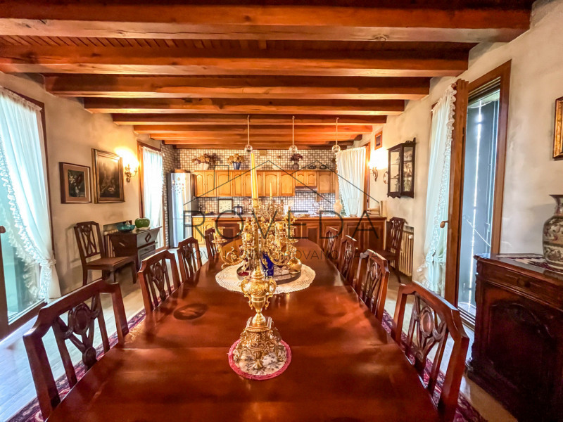 TREVISO - SANTA MARIA DEL ROVERE

RIFERIMENTO: TV26

Scopri altre opportunità sul nostro sito e a...