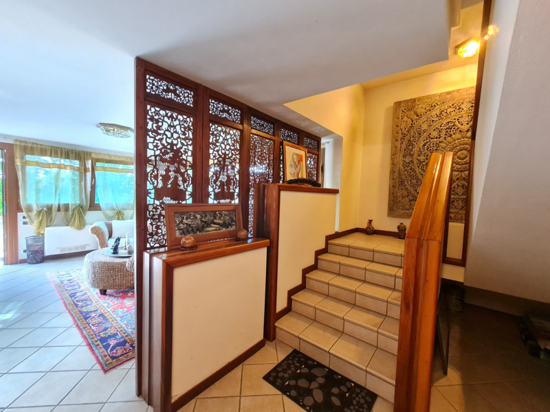 Intero stabile immobiliare con destinazione d'uso direzionale, commerciale, artigianale e residen...