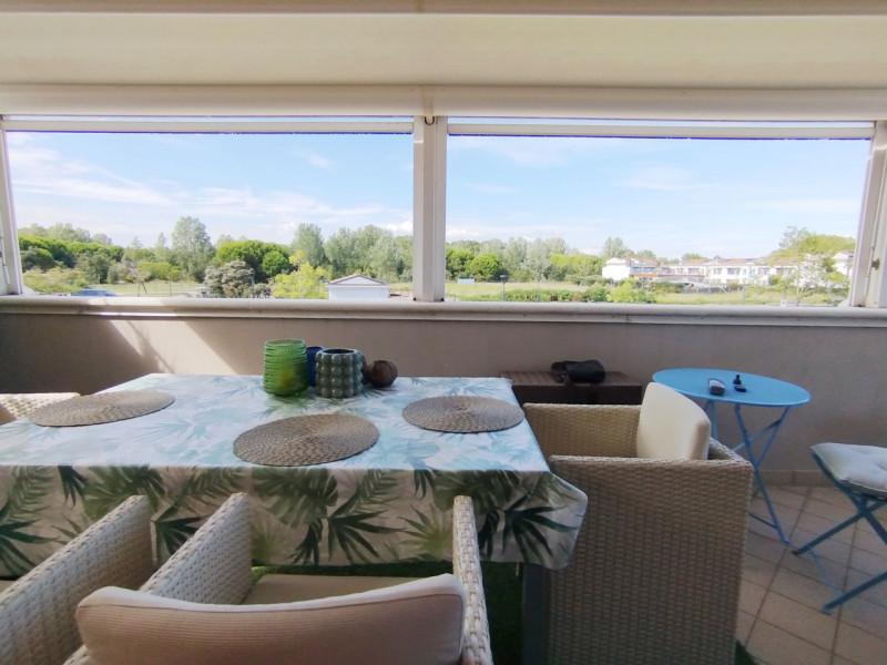 (Per INFO Mattias 3494222146) Scopri questo incantevole appartamento trilocale al primo piano, si...