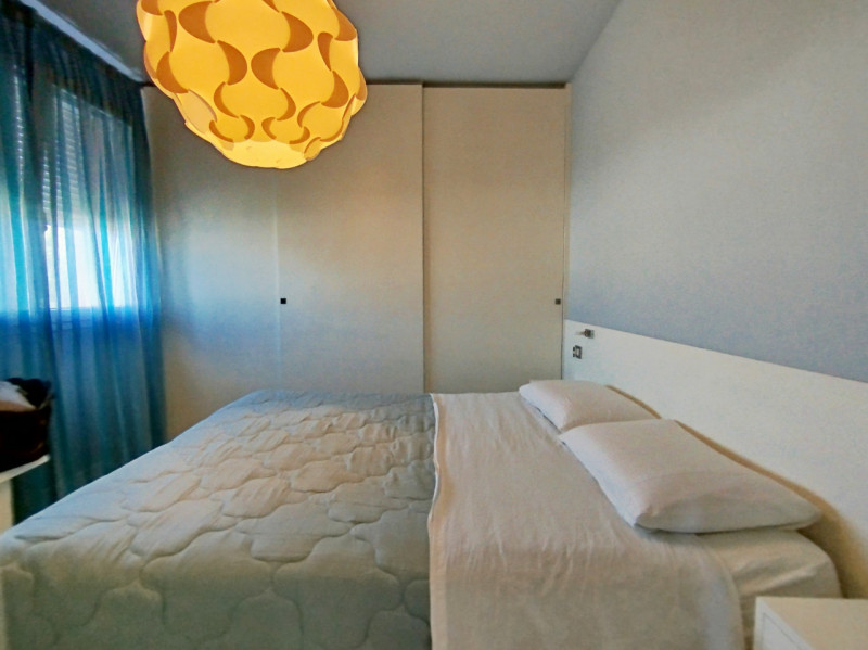 (Per INFO Mattias 3494222146) Scopri questo incantevole appartamento trilocale al primo piano, si...