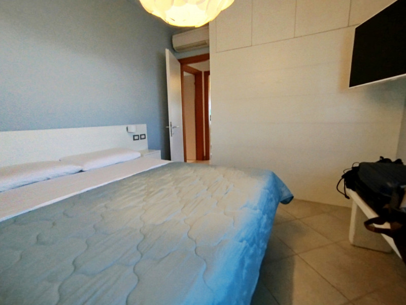 (Per INFO Mattias 3494222146) Scopri questo incantevole appartamento trilocale al primo piano, si...