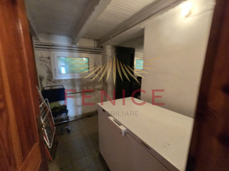 In contesto immerso nel verde, a pochi minuti dal centro storico di Asolo, proponiamo in vendita ...