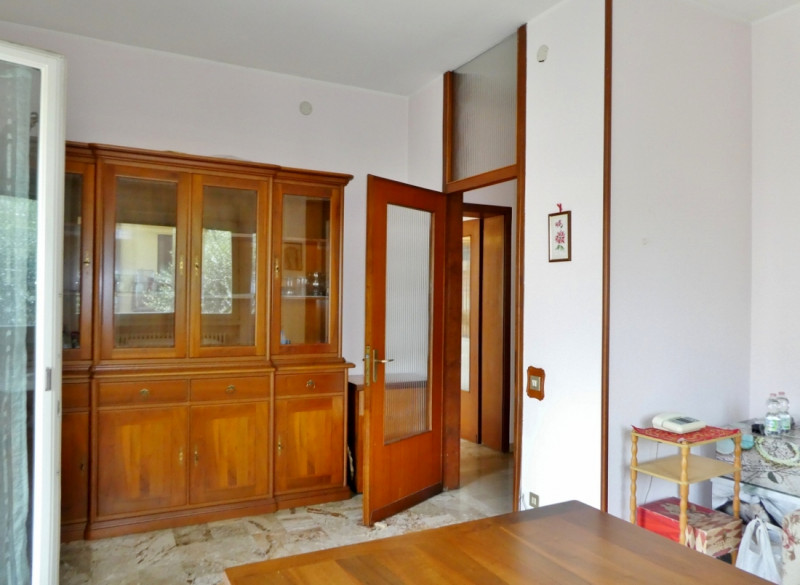 APPARTAMENTO TRICAMERE INDIPENDENTE IN BIFAMILIARE SOVRAPPOSTA CON GIARDINO E GARAGE IN VENDITA A...