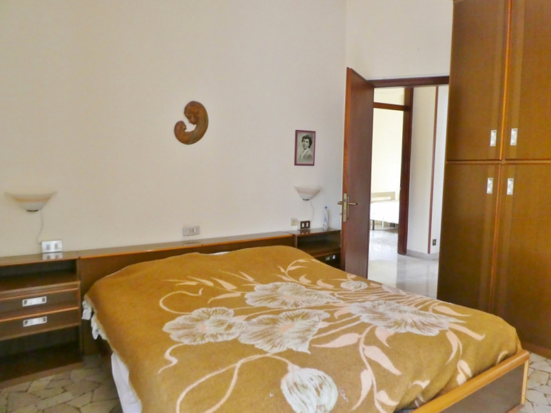 APPARTAMENTO TRICAMERE INDIPENDENTE IN BIFAMILIARE SOVRAPPOSTA CON GIARDINO E GARAGE IN VENDITA A...