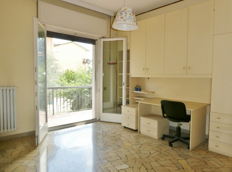 APPARTAMENTO TRICAMERE INDIPENDENTE IN BIFAMILIARE SOVRAPPOSTA CON GIARDINO E GARAGE IN VENDITA A...
