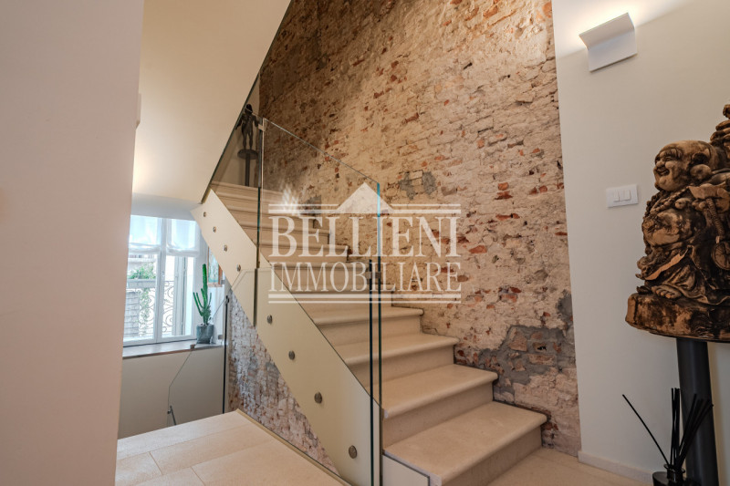 CENTRO STORICO - Nel cuore del centro storico di Vicenza proponiamo in vendita esclusiva palazzin...