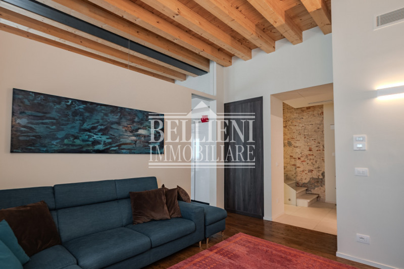 CENTRO STORICO - Nel cuore del centro storico di Vicenza proponiamo in vendita esclusiva palazzin...