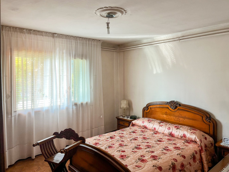 (Per INFO Vittorio 3517343301) Scopri questa splendida casa singola situata in una tranquilla e i...