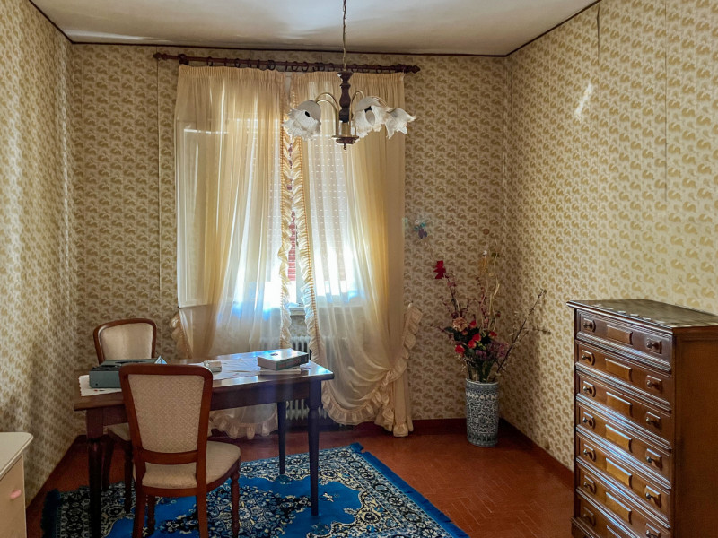 (Per INFO Vittorio 3517343301) Scopri questa splendida casa singola situata in una tranquilla e i...