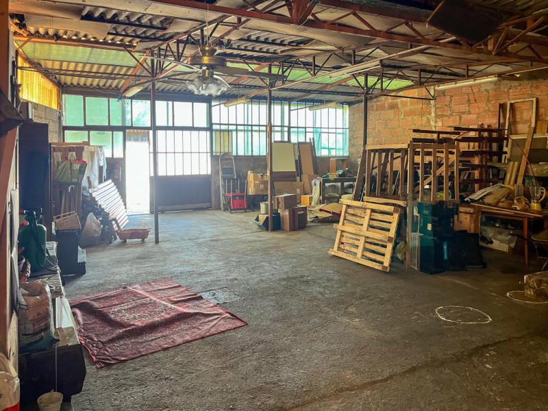 (Per INFO Vittorio 3517343301) Scopri questa splendida casa singola situata in una tranquilla e i...