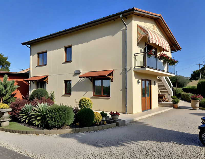 (Per INFO Vittorio 3517343301) Scopri questa splendida casa singola situata in una tranquilla e i...