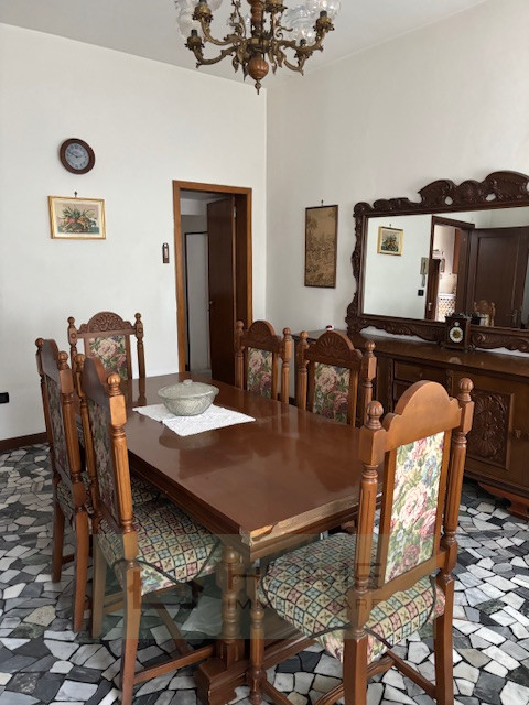 ARCELLA - SAN CARLO affittasi casa singola perfetta per ospitare da quattro studenti. A pochi pas...