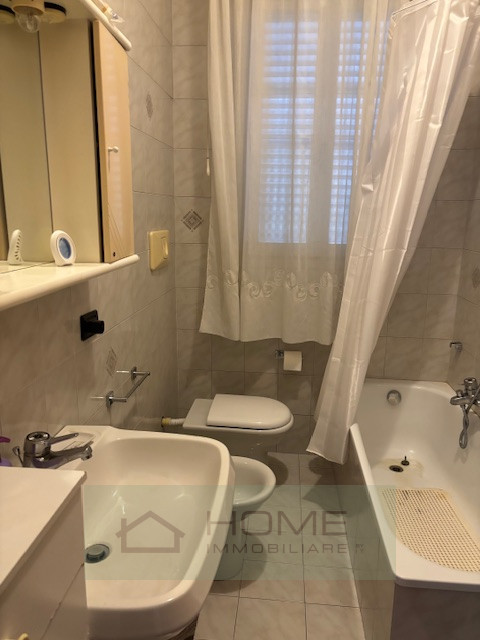 ARCELLA - SAN CARLO affittasi casa singola perfetta per ospitare da quattro studenti. A pochi pas...