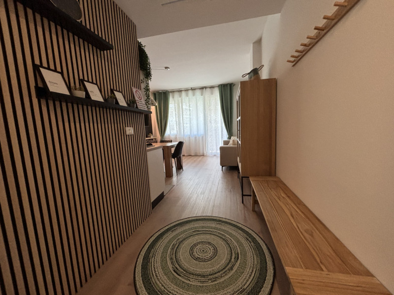 Nel cuore del centro storico, elegante appartamento completamente ristrutturato, situato al primo...