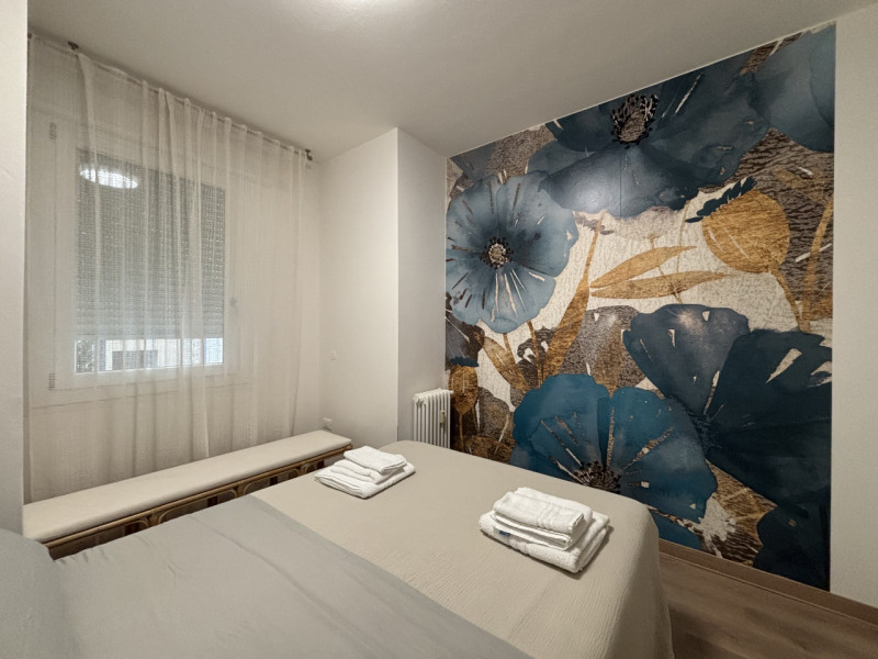 Nel cuore del centro storico, elegante appartamento completamente ristrutturato, situato al primo...