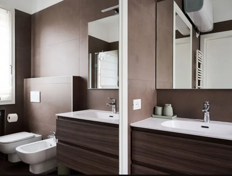 Nel cuore del centro storico, appartamento completamente ristrutturato, situato al secondo piano ...