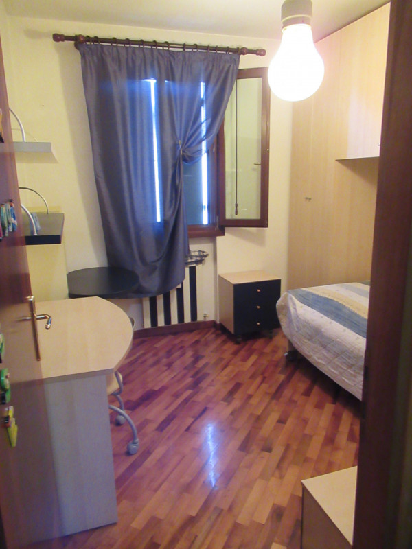 A San Sisto di Lancenigo (TV), proponiamo in vendita ampia porzione di casa (177 mq calpestabili ...