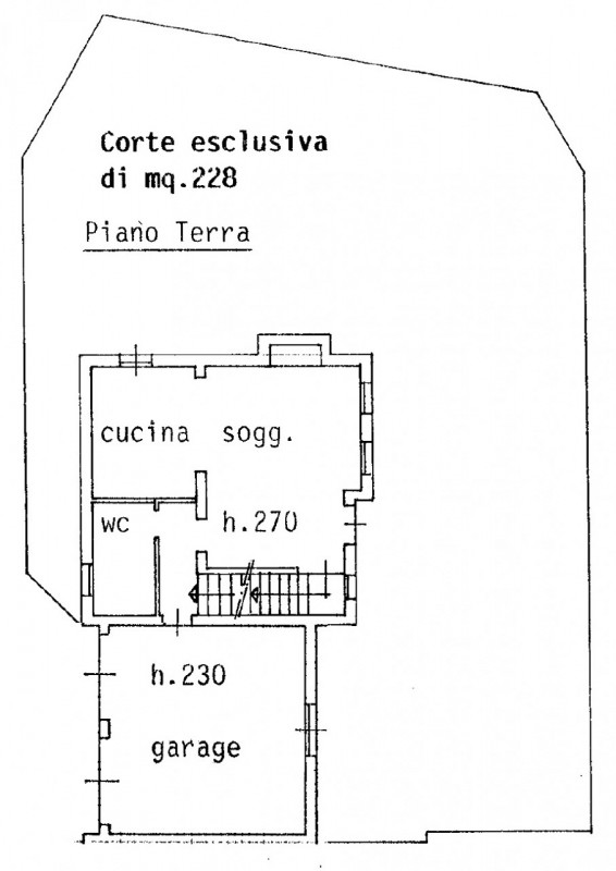 A San Sisto di Lancenigo (TV), proponiamo in vendita ampia porzione di casa (177 mq calpestabili ...