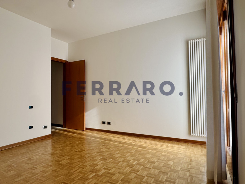 Treviso, Santa Bona. Codice YA6

Proponiamo in affitto un tricamere non arredato di 90 mq, situat...