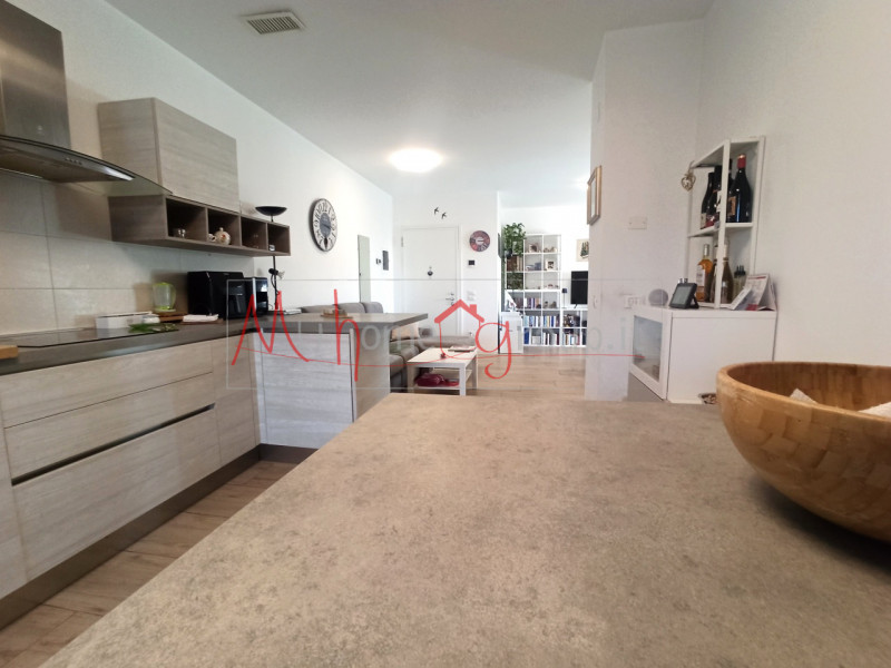 SALBORO (RIF: A1757-R): In una recentissima palazzina di sole 8 unità abitative, elegante e recen...