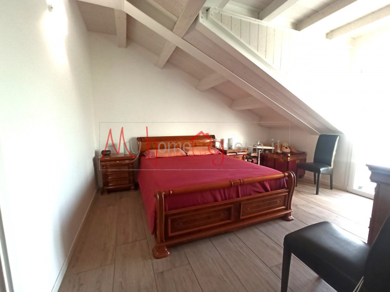 SALBORO (RIF: A1757-R): In una recentissima palazzina di sole 8 unità abitative, elegante e recen...