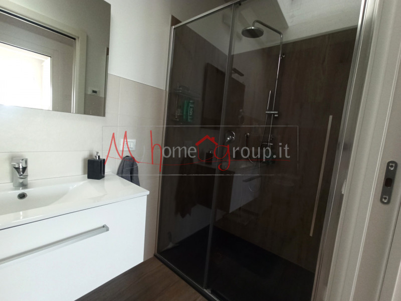 SALBORO (RIF: A1757-R): In una recentissima palazzina di sole 8 unità abitative, elegante e recen...