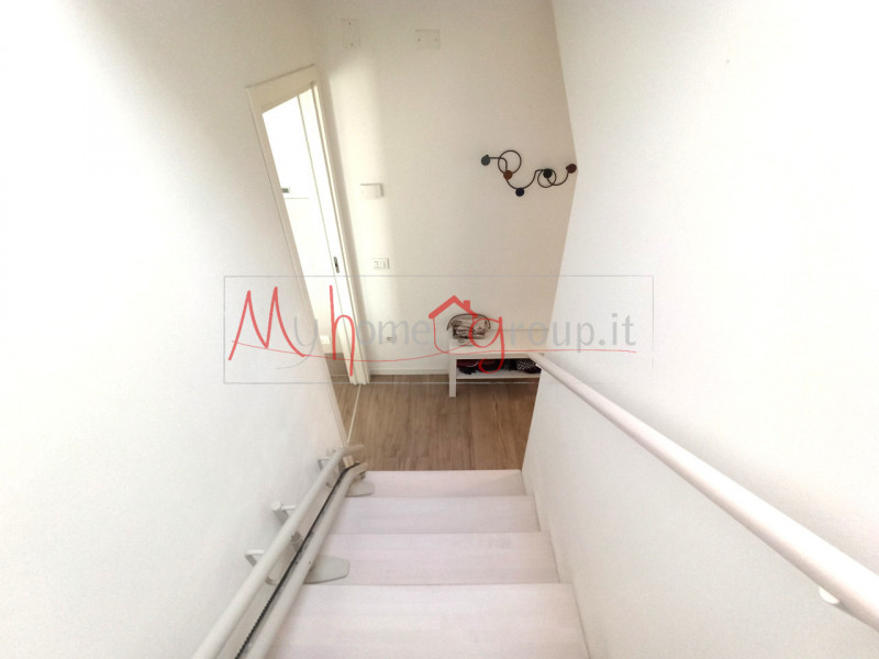 SALBORO (RIF: A1757-R): In una recentissima palazzina di sole 8 unità abitative, elegante e recen...