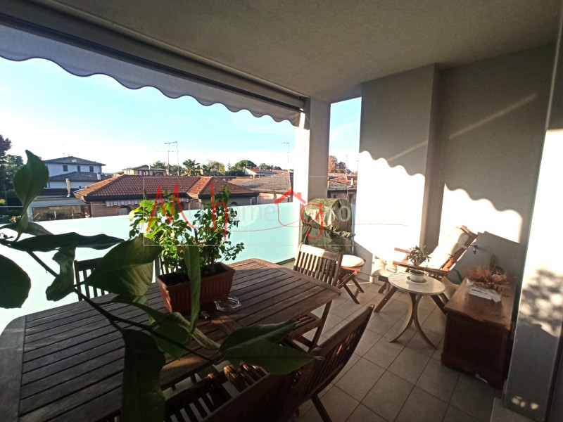 SALBORO (RIF: A1757-R): In una recentissima palazzina di sole 8 unità abitative, elegante e recen...