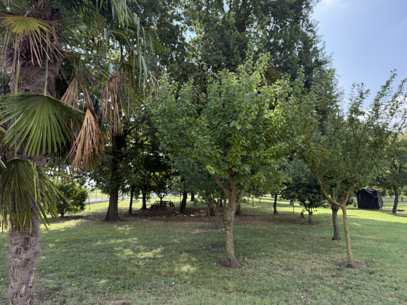Arcobaleno Consulenti Immobiliari è lieta di presentarvi in esclusiva una splendida villa singola...