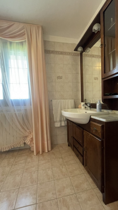 Arcobaleno Consulenti Immobiliari è lieta di presentarvi in esclusiva una splendida villa singola...