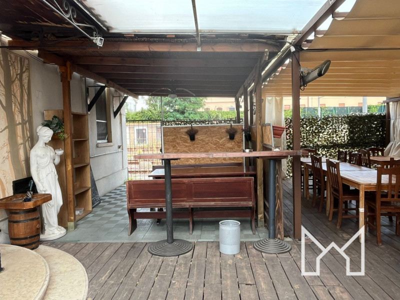 BASSANO- In una posizione strategica, nelle immediate vicinanze del centro storico di Bassano del...