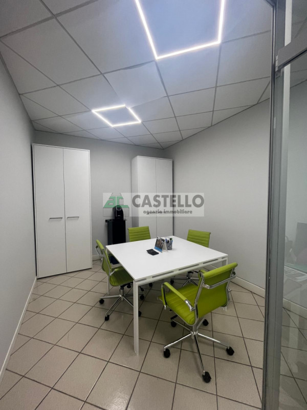 Cadoneghe Castagnara negozio di ~60mq attualmente suddiviso in 3 stanze e servizio, ideale anche ...