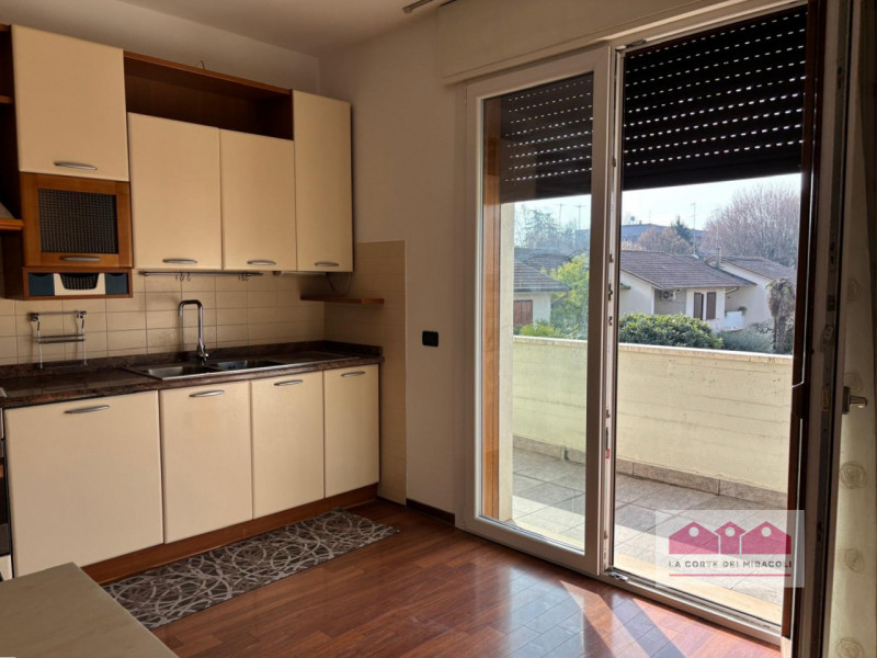 VIA GIURIATO - SAN PIO X: CASA INDIPENDENTE CON GIARDINO RECINTATO, COMPOSTA DA SOGGIORNO, CUCINA...