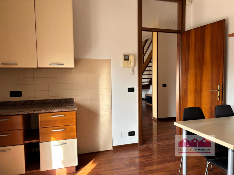 VIA GIURIATO - SAN PIO X: CASA INDIPENDENTE CON GIARDINO RECINTATO, COMPOSTA DA SOGGIORNO, CUCINA...