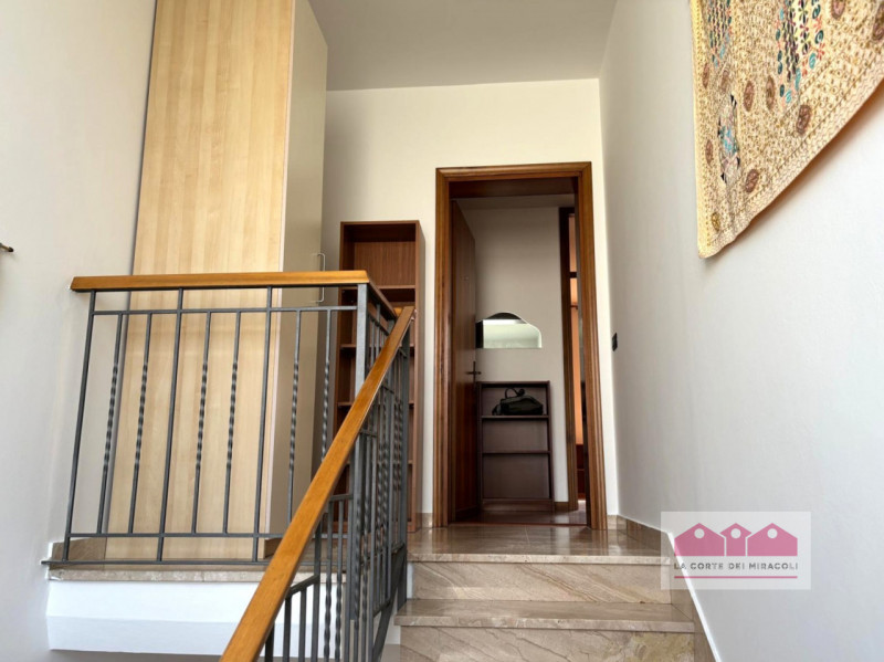 VIA GIURIATO - SAN PIO X: CASA INDIPENDENTE CON GIARDINO RECINTATO, COMPOSTA DA SOGGIORNO, CUCINA...