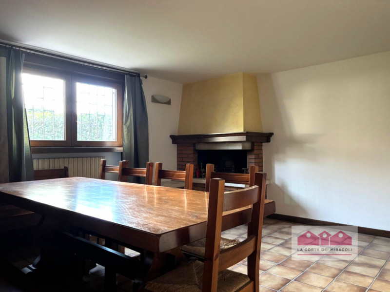 VIA GIURIATO - SAN PIO X: CASA INDIPENDENTE CON GIARDINO RECINTATO, COMPOSTA DA SOGGIORNO, CUCINA...