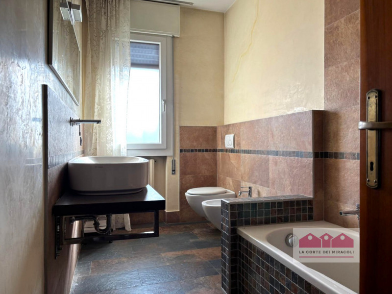 VIA GIURIATO - SAN PIO X: CASA INDIPENDENTE CON GIARDINO RECINTATO, COMPOSTA DA SOGGIORNO, CUCINA...