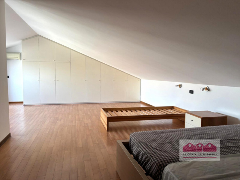 VIA GIURIATO - SAN PIO X: CASA INDIPENDENTE CON GIARDINO RECINTATO, COMPOSTA DA SOGGIORNO, CUCINA...