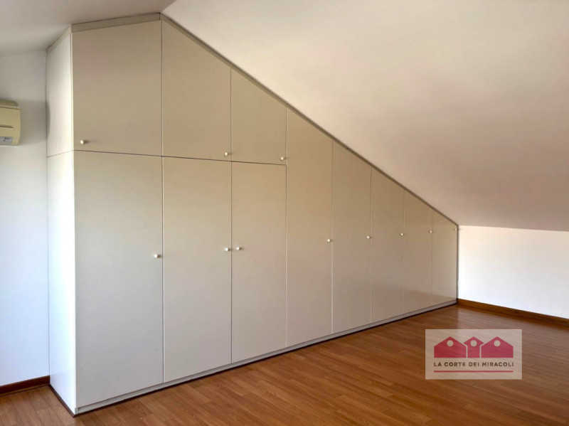 VIA GIURIATO - SAN PIO X: CASA INDIPENDENTE CON GIARDINO RECINTATO, COMPOSTA DA SOGGIORNO, CUCINA...