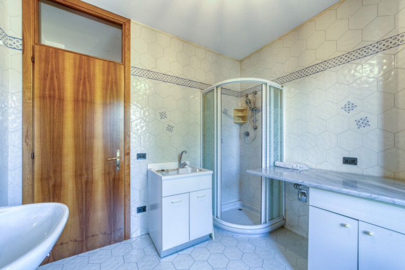 Cerchi la comodità alle scuole ? Cerchi una porzione indipendente che ti permetta di avere gli sp...